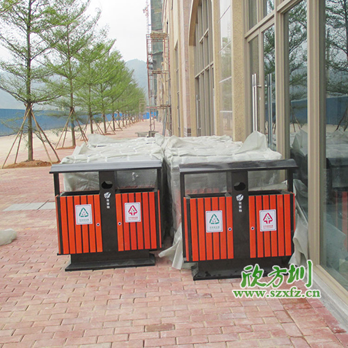廣州清遠地產物業公司，增添欣方圳鋼木垃圾桶