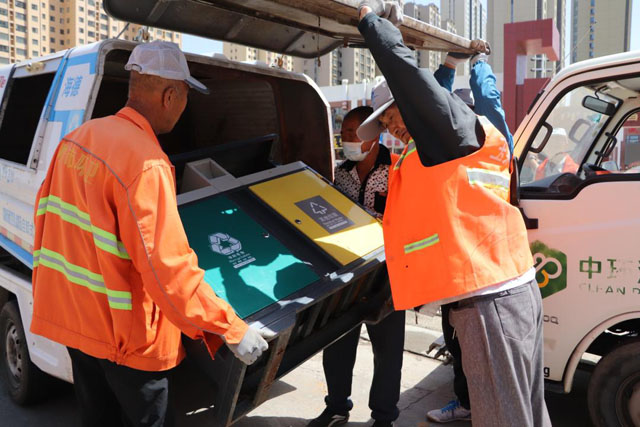 內(nèi)蒙呼市古城戶(hù)外果皮箱翻新購(gòu)置提升垃圾分類(lèi)